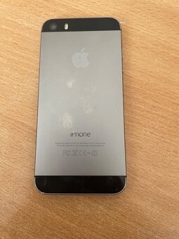 iPhone 5S na náhradné diely - 2