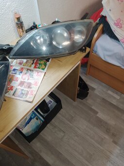 Svetlá Mazda 3 2008 - 2