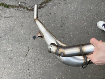 Koleno z exc 300 - 2