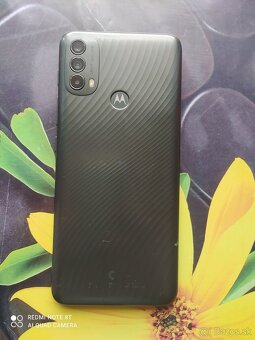 Predám Motorola E40 - 2