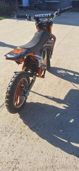 Detská akumulátorová motorka HECHT - 2