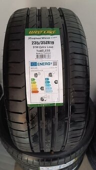 235/35 R19 letné pneumatiky - 2