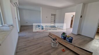 Ponúkam na predaj novostavbu 4 izbového rodinného domu Dvory - 2