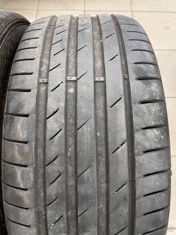 Kumho 235/45 r18 - 2