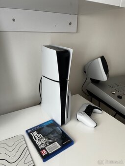 Playstation 5 slim + The last of us (PS4 version) - 2