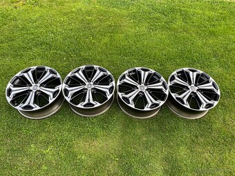 19” 5x114,3 7x19 ET40 Toyota RAV4 Disky - 2