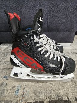Korčule CCM FT 6 JETSPEED - veľk. 6,5 (EUR 41) - 2