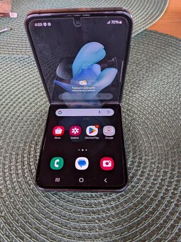 Samsung Z Flip 4 - 2