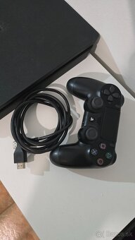 Playstation 4 - 2