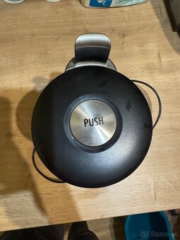 Mlynček na kavu DeLonghi KG40 - 2