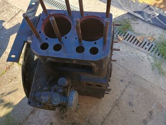 Zetor 25 blok motora - 2