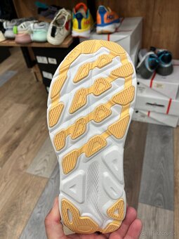 HOKA veľkosť 44 - 2