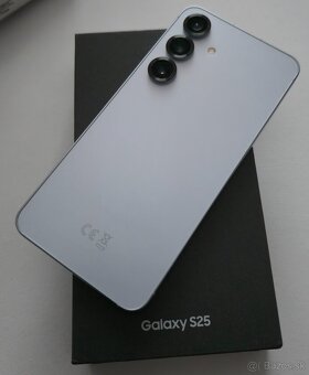 Samsung Galaxy S25 nový - 2