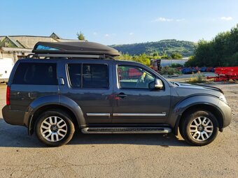 Nissan Pathfinder - 2