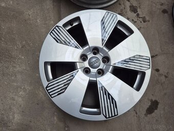 5x112 r19 ET34 x 8J elektróny originál AUDI - 2