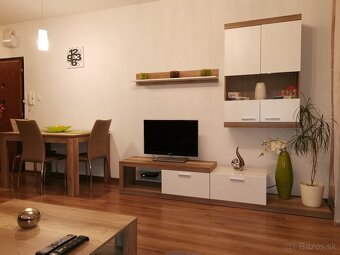 Prenájom 3 izbový byt Levice - 2