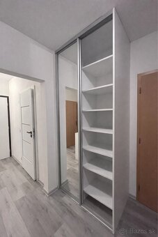 Vstavaná skriňa - 2