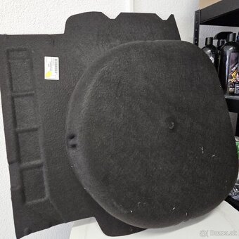 Originálny plastový kryt rezervy BMW E61 Touring - 2