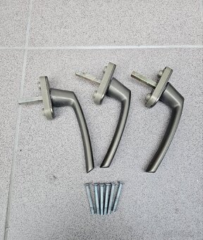 Kľučky na okno - 2