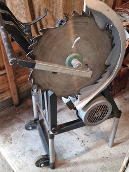 Predám kolískovu pílu na drevo / cirkulár - 2
