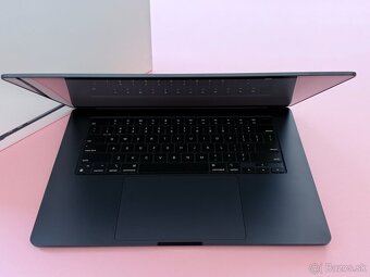 MacBook Air M3 2024 15 - palcový 8GB / 256GB - 2