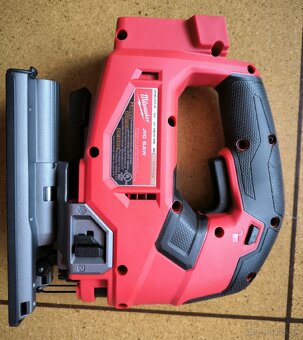 Aku priamočiara píla Milwaukee - 2