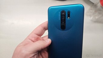 Xiaomi Redmi 9 - zachovalý stav - 2