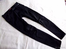 Guess dámy-chlapčenské chino skinny riflové nohavice v.M - 2