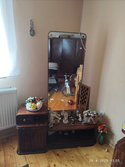 Starožitný nabytok - 2
