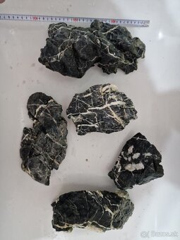 Kamene Seiru stone - 2