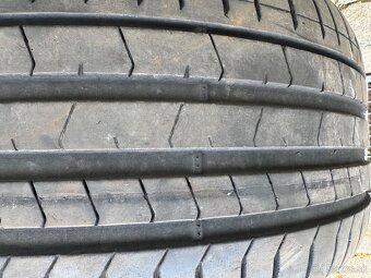 Pneu sada na BMW X5 Pirelli R22 - 2