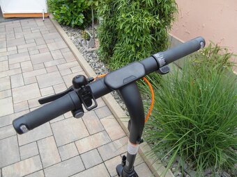 Elektrokolobežka Ninebot E2 Pro by Segway - 2