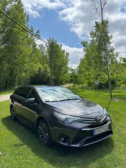Toyota Avensis Combi 2.0 D-4D S&S Executive - 2