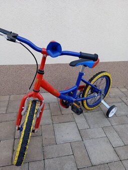 Predám detský bicykel Spider s pomocnýmy kolesami že - 2