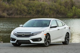 Predam Honda Civic sedan 1.5T X.gen automat vybava Executive - 2