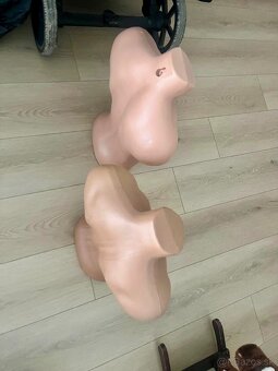 Predám figurínu - výstavná torzo mužského tela - 2