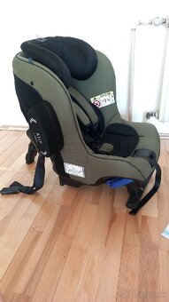 Protismerna sedacka Axkid Minikid 2021 - 2