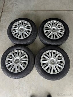 Predám original disky s pneu + puklice vw golf 6 - 2