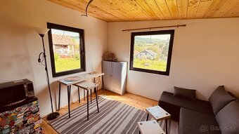 Ladice - Krásny stavebný pozemok 863 m2 s chatkou - 2