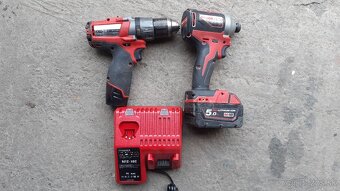 AKU set Milwaukee vrtačka  + rázový utahovák - 2