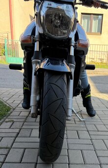 Suzuki GSR 600 - 2