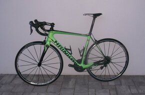 Predám fullcarbon cestný bicykel KTM vo farbe teamu HRINKOW - 2