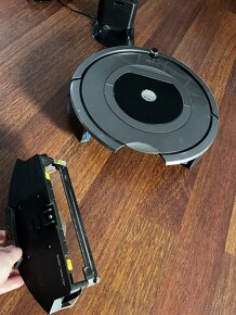 Robotický vysávač iRobot Roomba 780 - 2