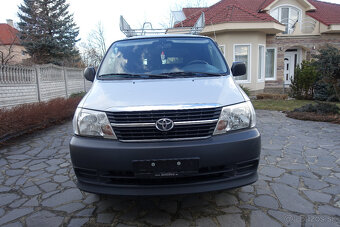 4x4: Toyota Hiace 2.5 I D-4D Kasten Long 4WD, 3m. - 2