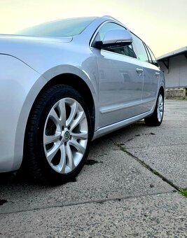 Škoda Superb 2 Combi 2,0TDI 103KW Elegance NOVÁ STK+EK4/2027 - 2