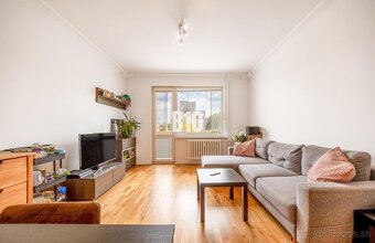 Kompletne zrekonštruovaný 4-izbový byt na Martinčekovej ulic - 2