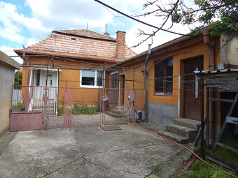 Na predaj ihneď obývateľný 3 izbový dom v Bajtave pri Štúrov - 2