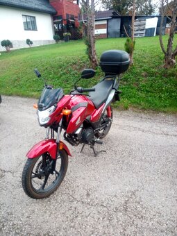 Honda 125 CBF - 2