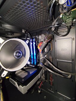 Kingstone FURY Beast RGB 3600 MHz 16GB KIT CL17 - 2