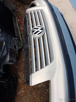 Predám predný nárazník na vw Sharan - 2